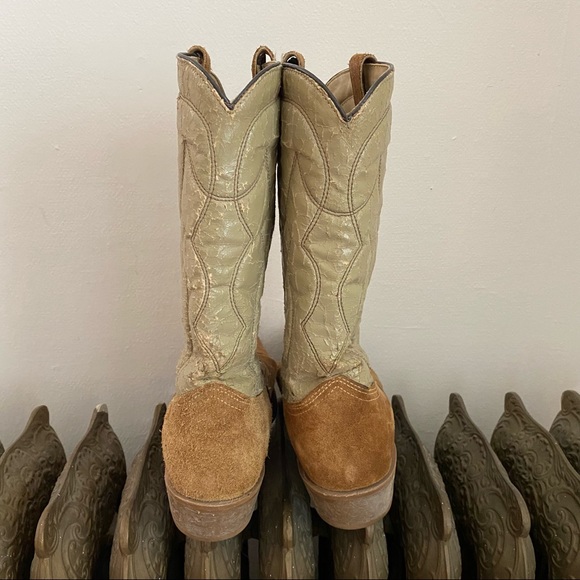 VINTAGE Bronco Cowboy Boots - Picture 4 of 8